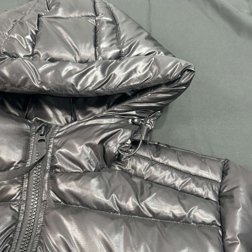 Authentic Men's Canada Goose Black Puffer Jacket - Picture 3 of 4